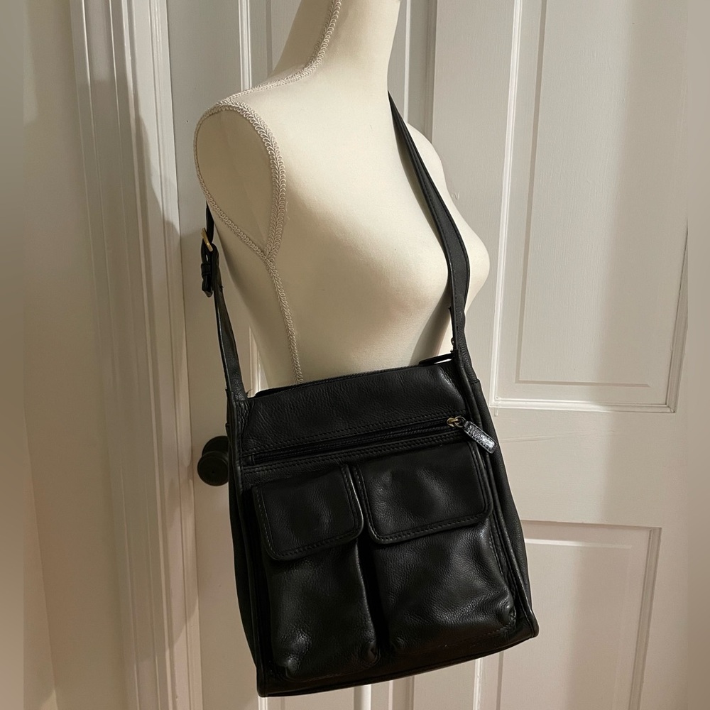 90’ Fossil vintage cellphone and camera pocket bag/ or great shoulder bag - EUC